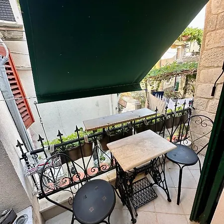 Tiny Dream - Old Town Apartmán *