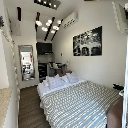 Tiny Dream - Old Town *